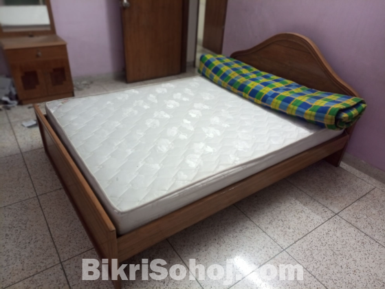 Semi Double Bed